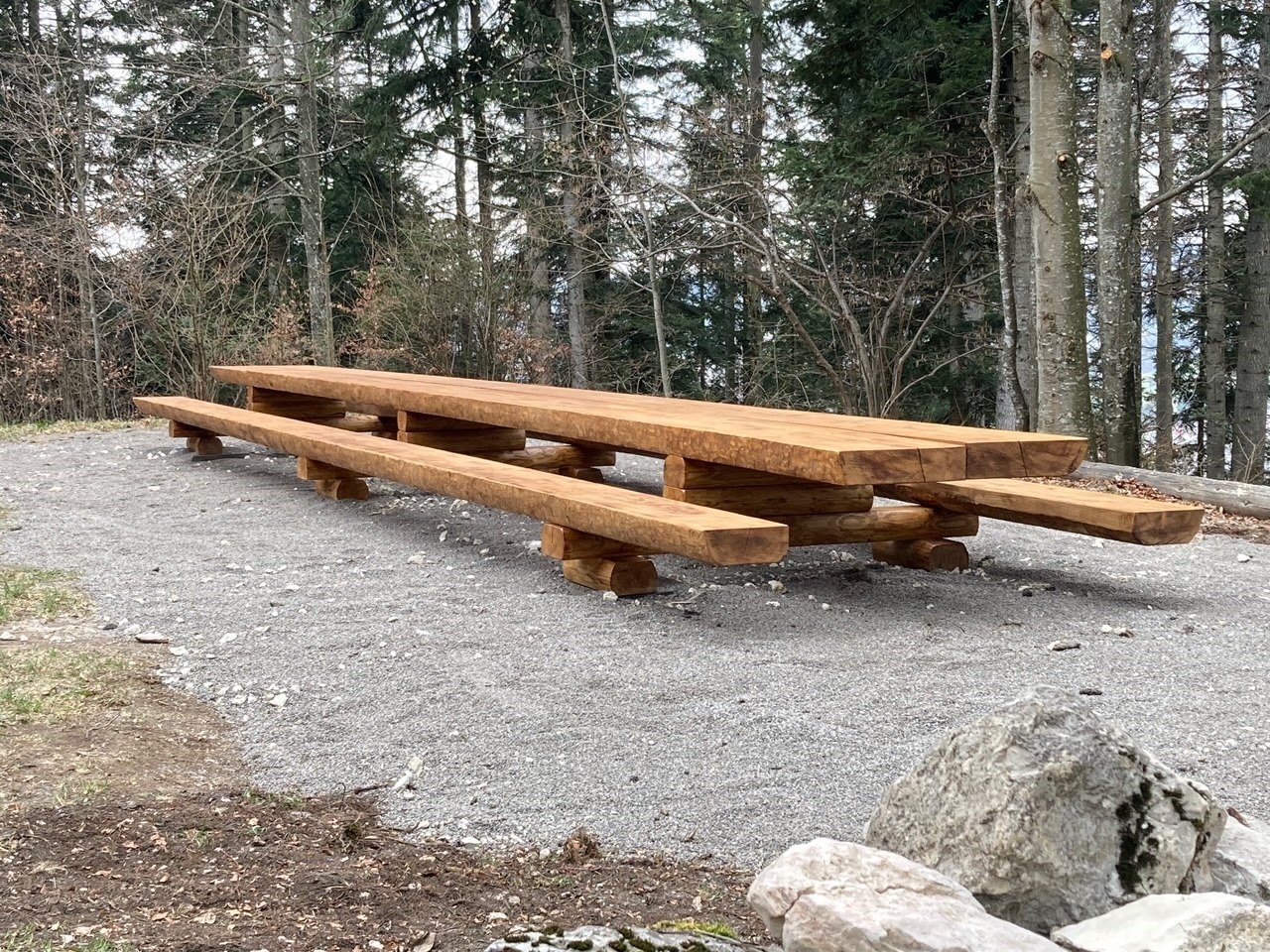 Une table géante pour passer un bon moment